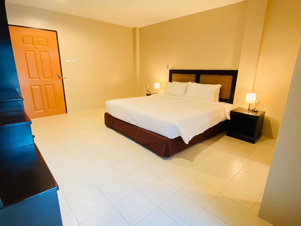 ดูศิลา เกาะช้าง