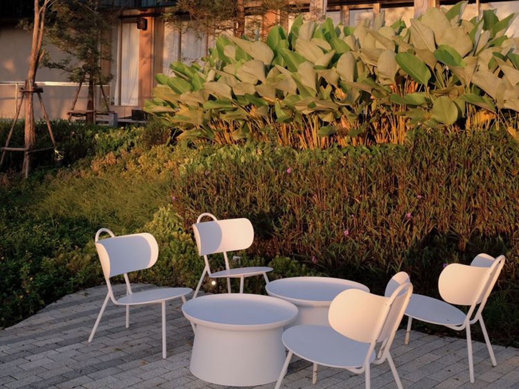 นีรา รีทรีท โฮเทล