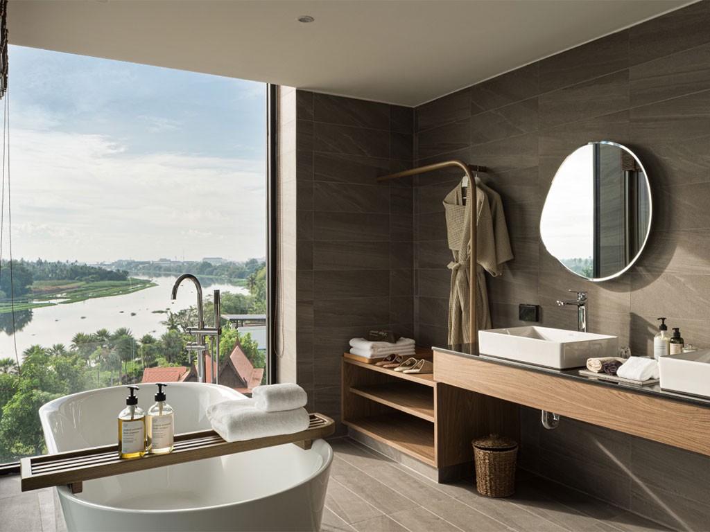 นีรา รีทรีท โฮเทล