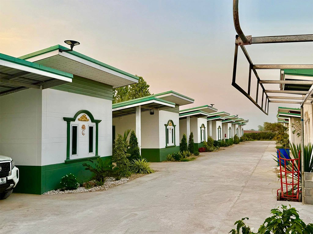 ต้นทอง รีสอร์ท บางกระทุ่ม