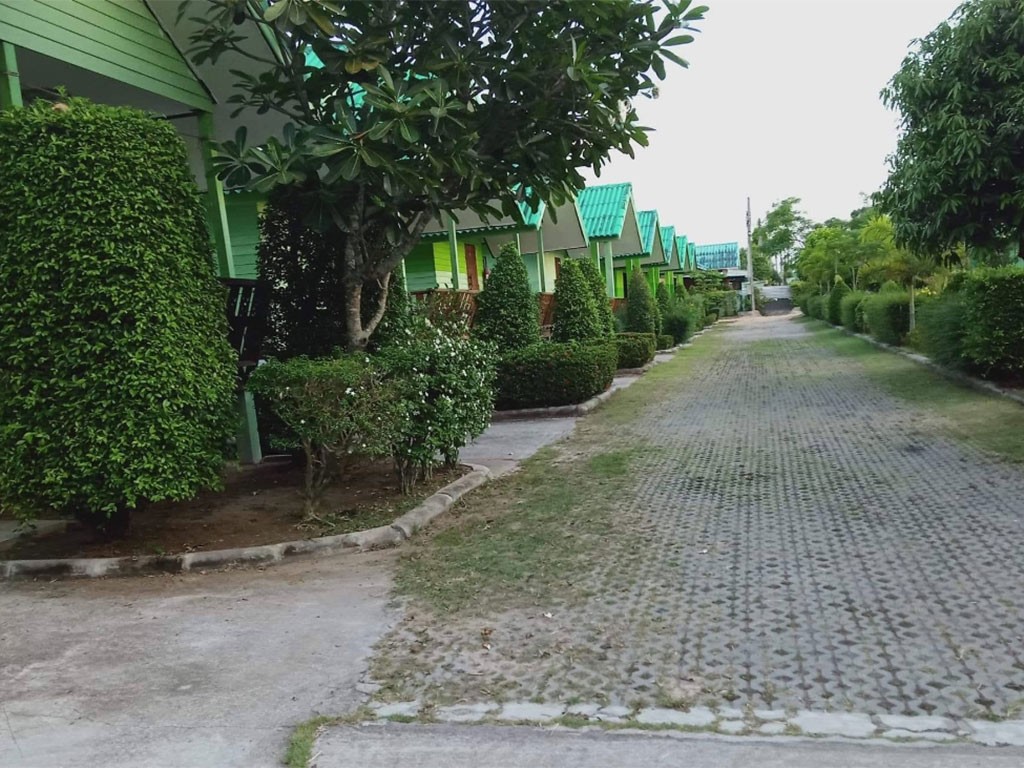 กรีน รีสอร์ท บ่อวิน