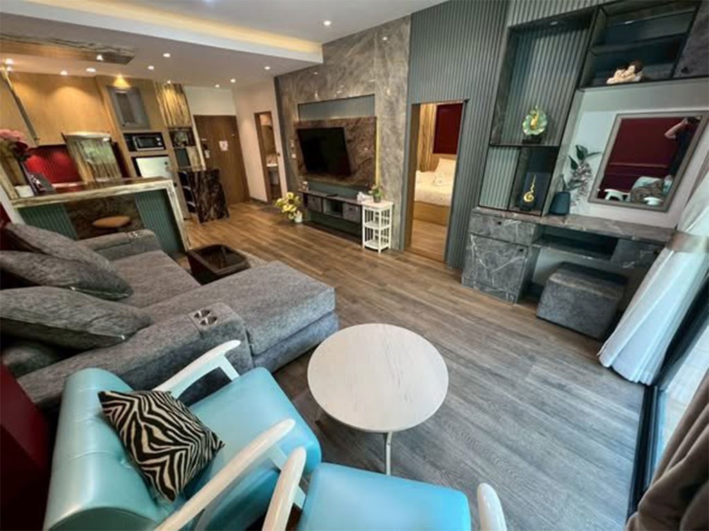 พีอี ใหม่ เฮาส์