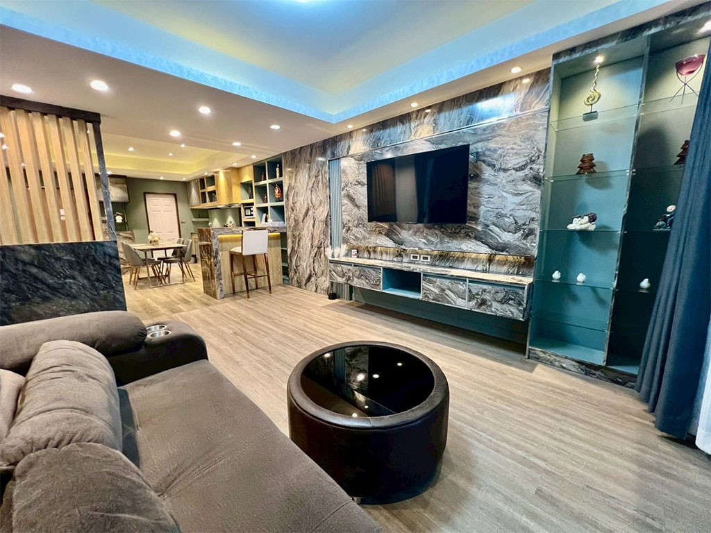 พีอี ใหม่ เฮาส์