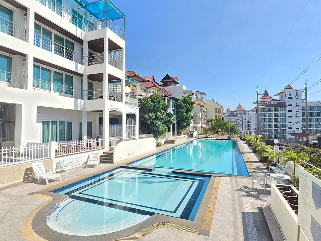 พีอี ใหม่ เฮาส์