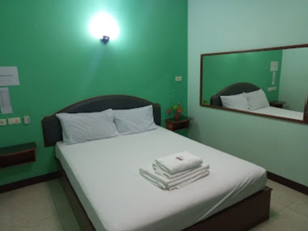 ม่านฟ้า รีสอร์ท