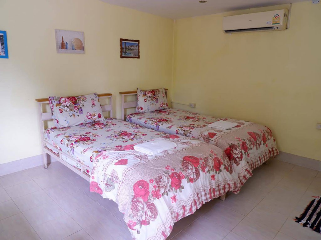 จักรวาล รีสอร์ท