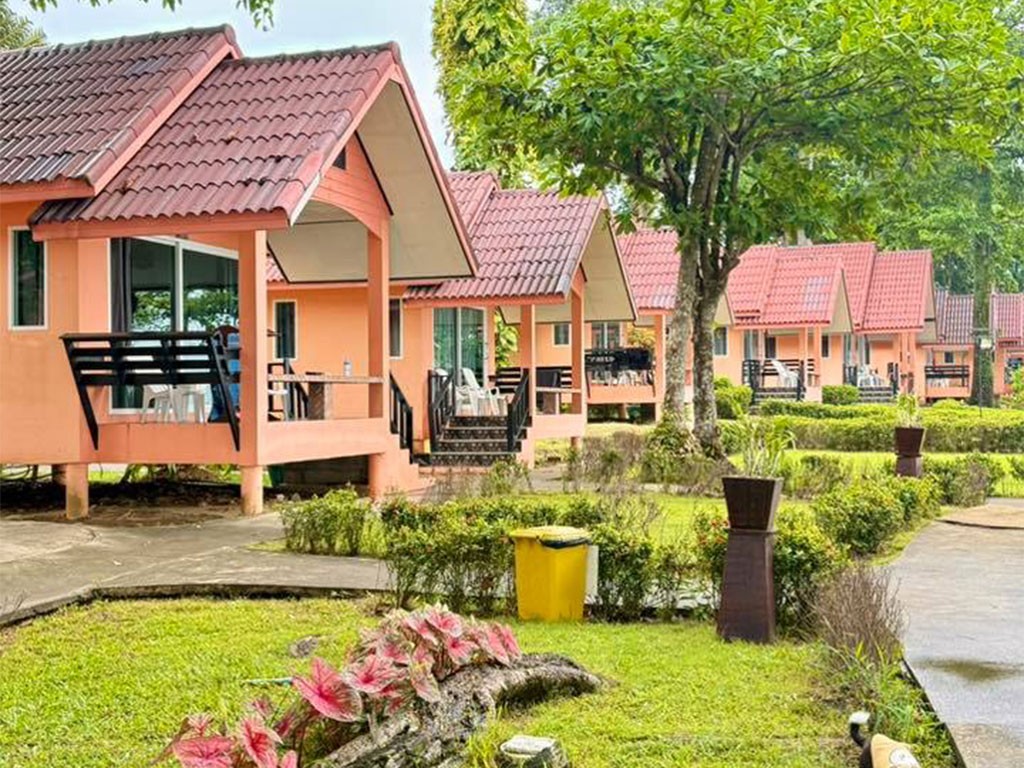 ซี ฟลาวเวอร์ รีสอร์ท