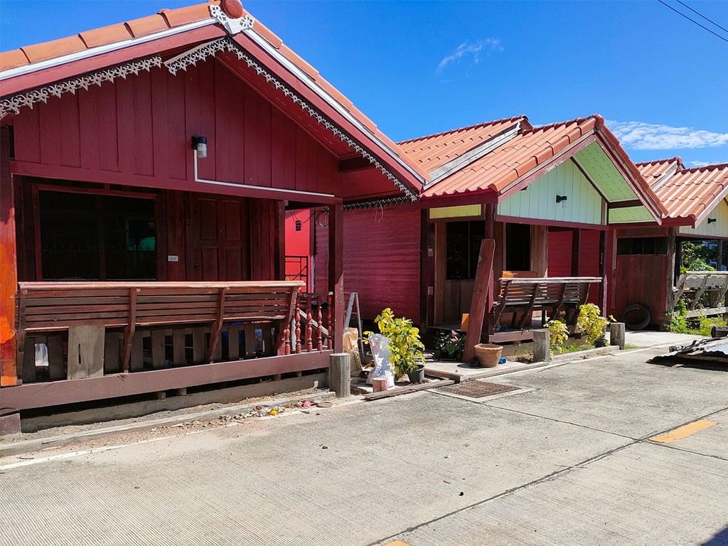 พัชรา รีสอร์ท ริมทุ่ง