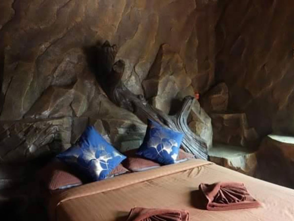 บ้านถ้ำ รีสอร์ท ยะลา