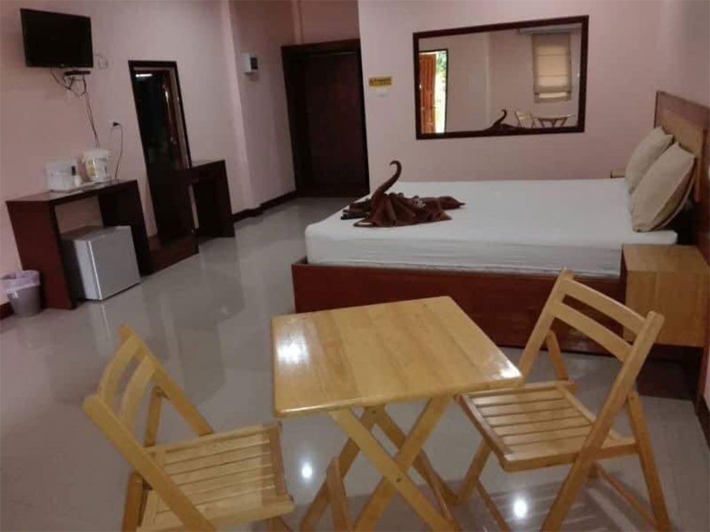 อุ่นรัก รีสอร์ท ปลวกแดง