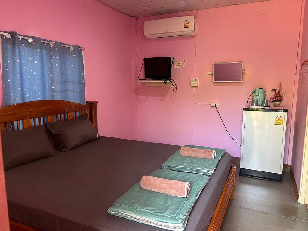 โฮมสเตย์ รีสอร์ต ริมแม่น้ำแควใหญ่