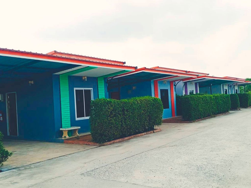 อุ่นรัก แปดริ้ว