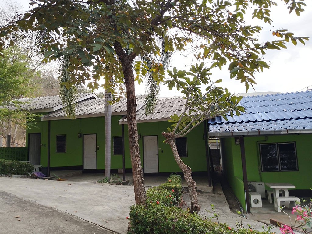 ชนะพัชร์ รีสอร์ท