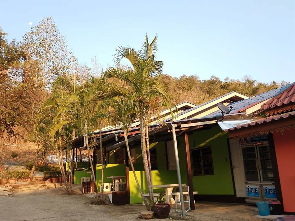 ชนะพัชร์ รีสอร์ท