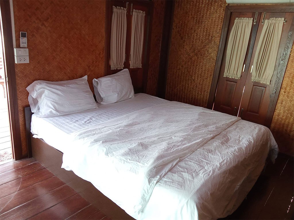 บ้านไร่ โฮมสเตย์ บางแสน