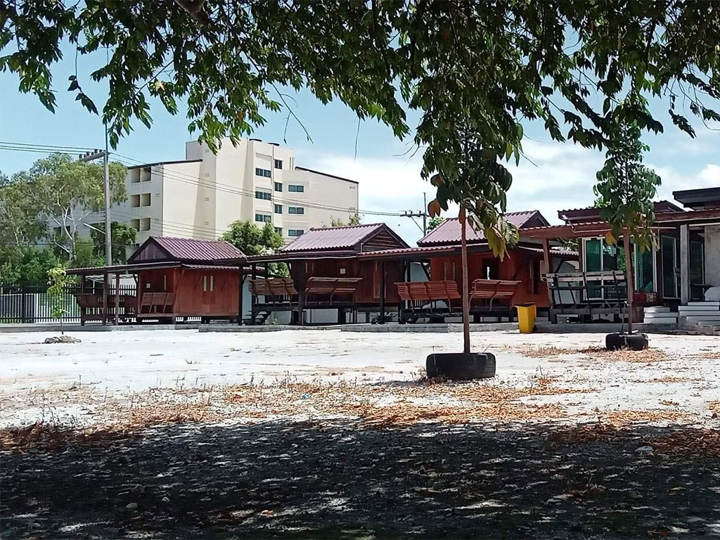 บ้านไร่ โฮมสเตย์ บางแสน