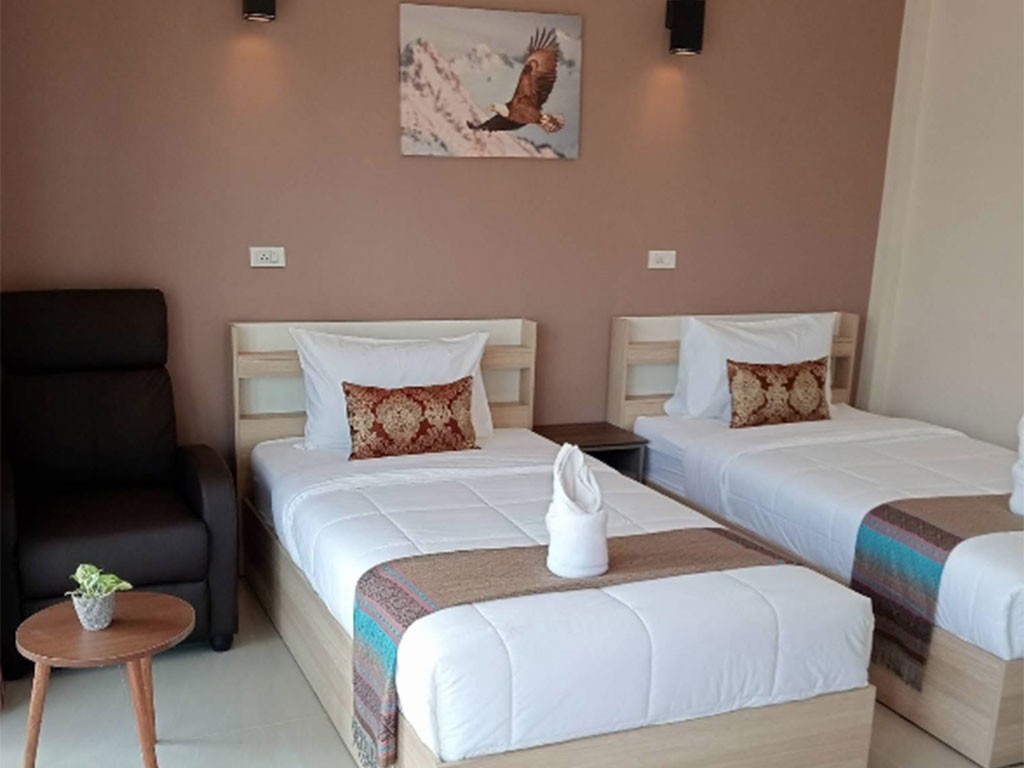 นราศิริ เพลส