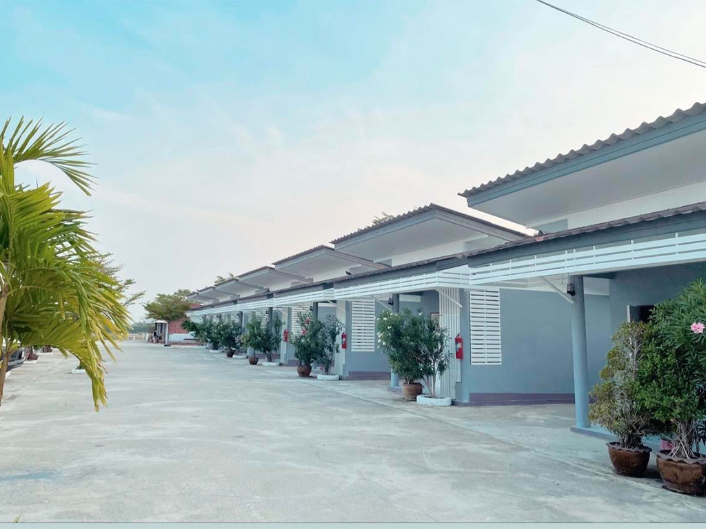 Happy House Resort Suphanburi