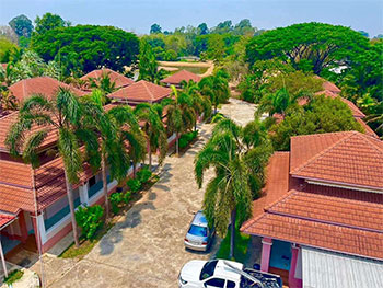 สมยศ รีสอร์ท