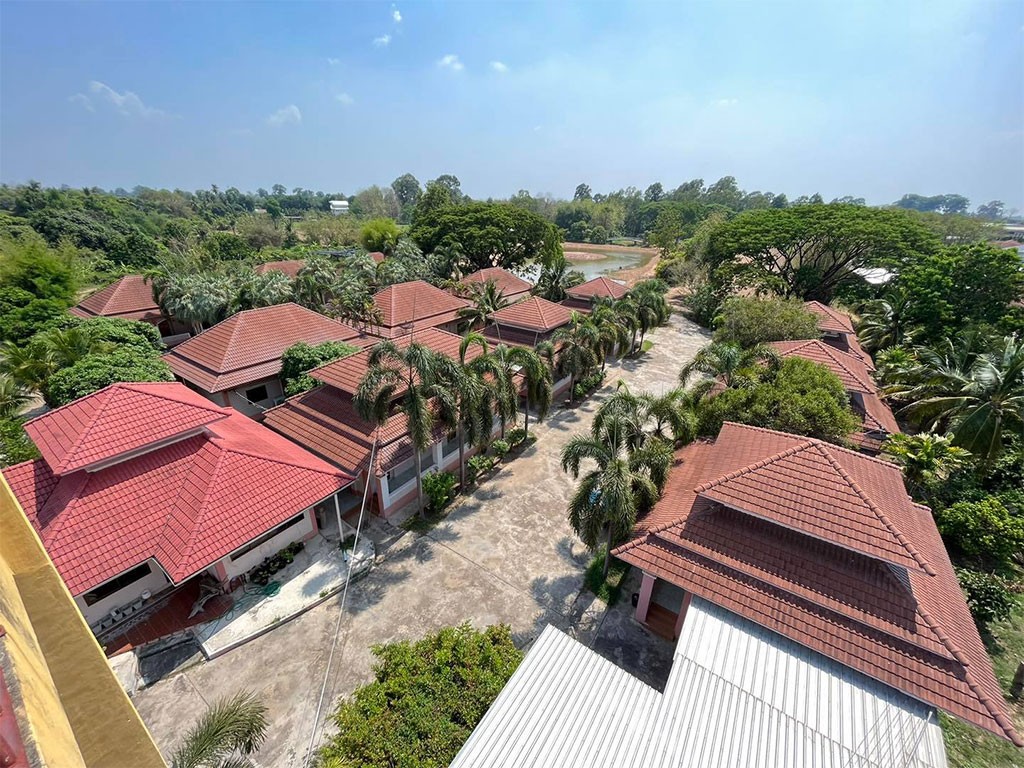 สมยศ รีสอร์ท