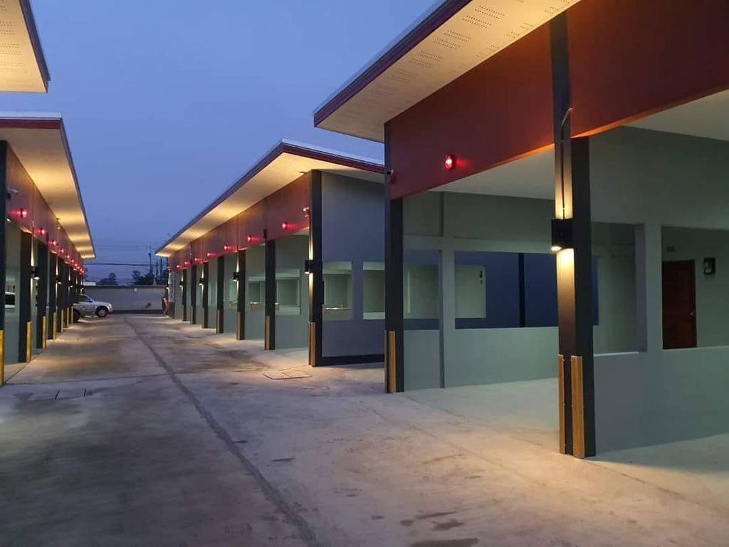 เมืองชล รีสอร์ท