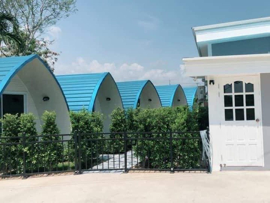 อินบ็อกซ์ โฮม รีสอร์ท