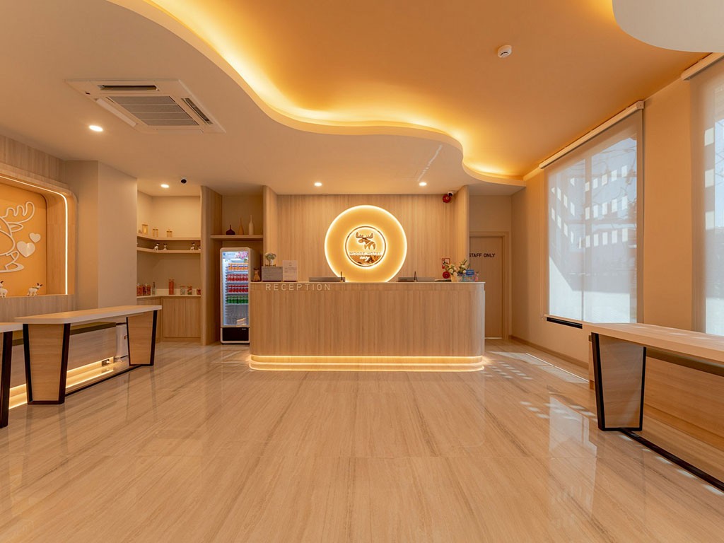 มูส อีซี่ โฮเทล