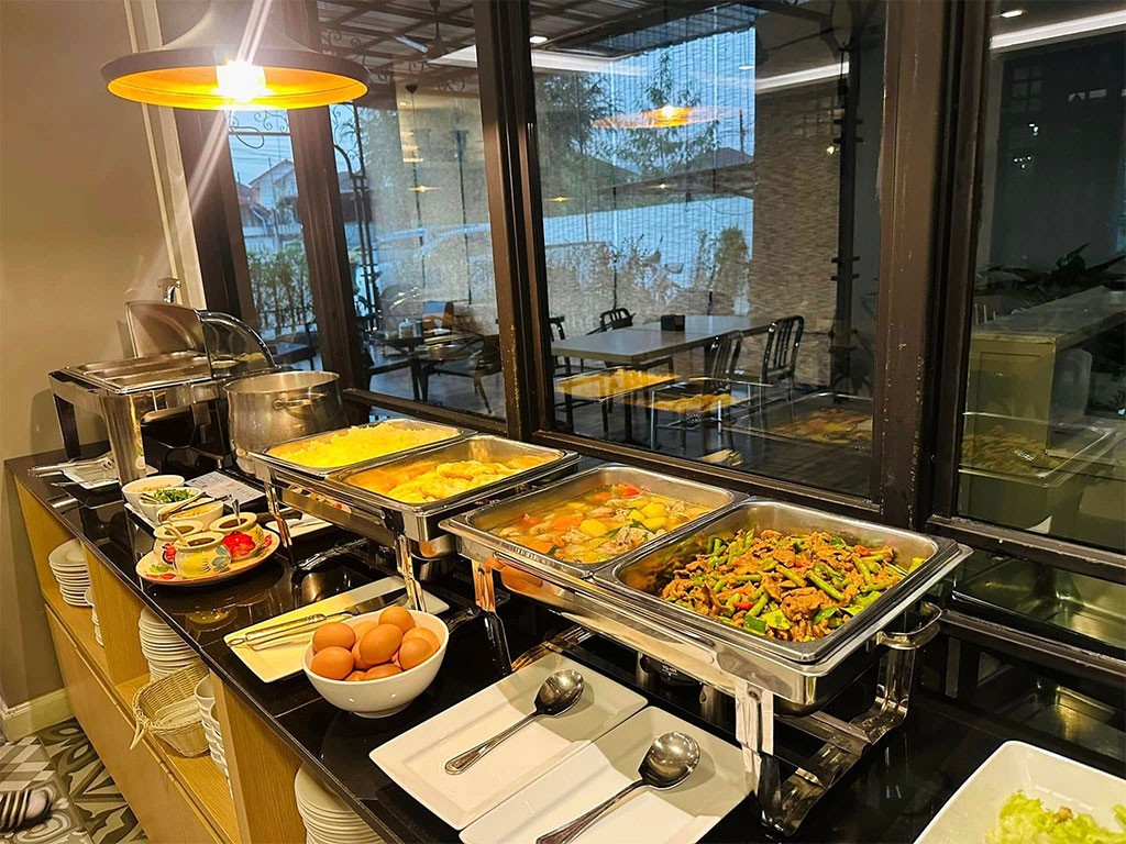 เอวา โฮเทล