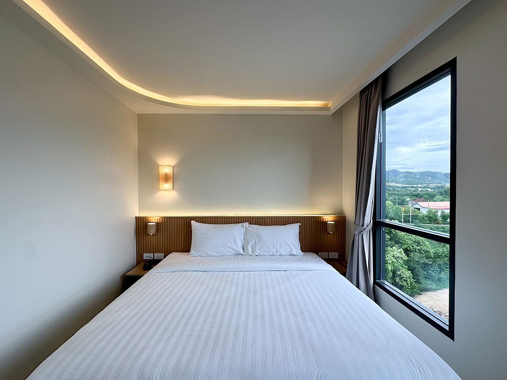 จีไนน์ กาญจนบุรี