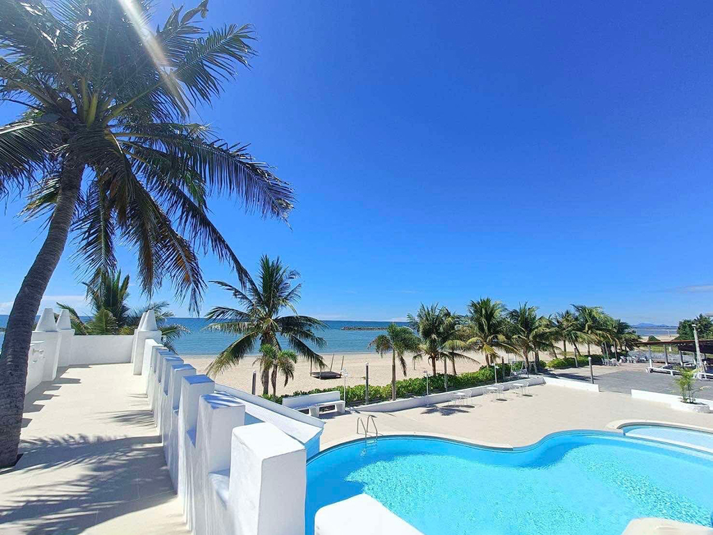 Merito Beach Resort