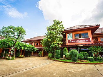 ล้านนารีสอร์ท ตาก