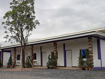 เนินทองเฮาส์