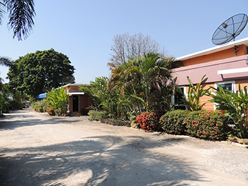 แพรวพรรณ รีสอร์ท