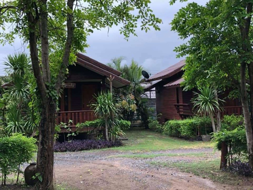 บ้านไร่ รีสอร์ท หนองม่วง