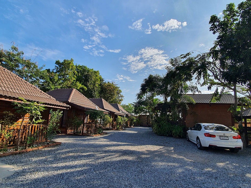 บ้านใต้แสงจันทร์