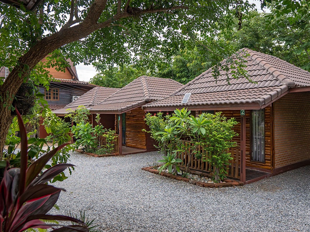 บ้านใต้แสงจันทร์