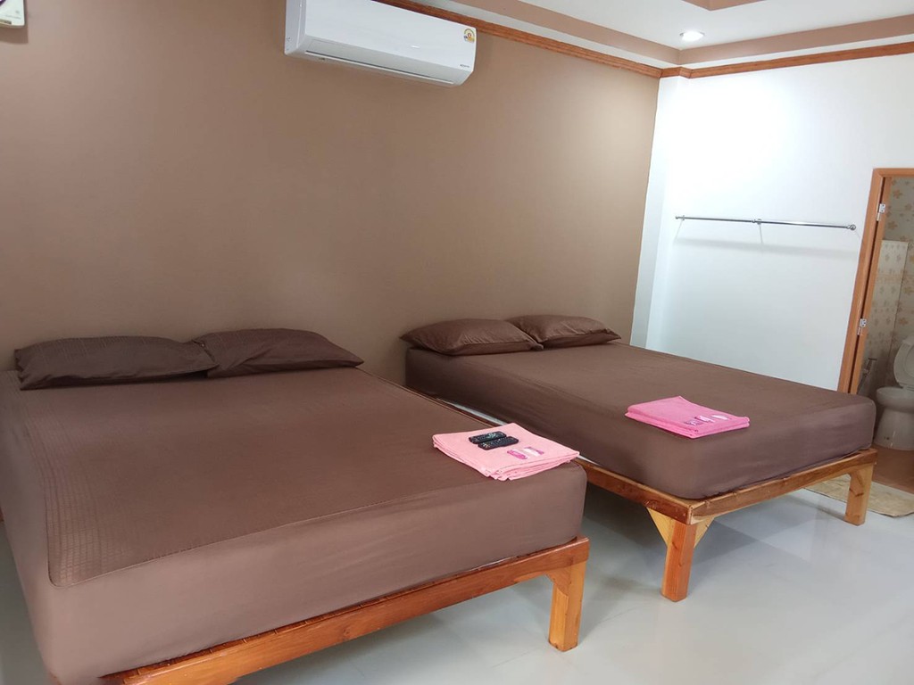 สีสัน รีสอร์ท