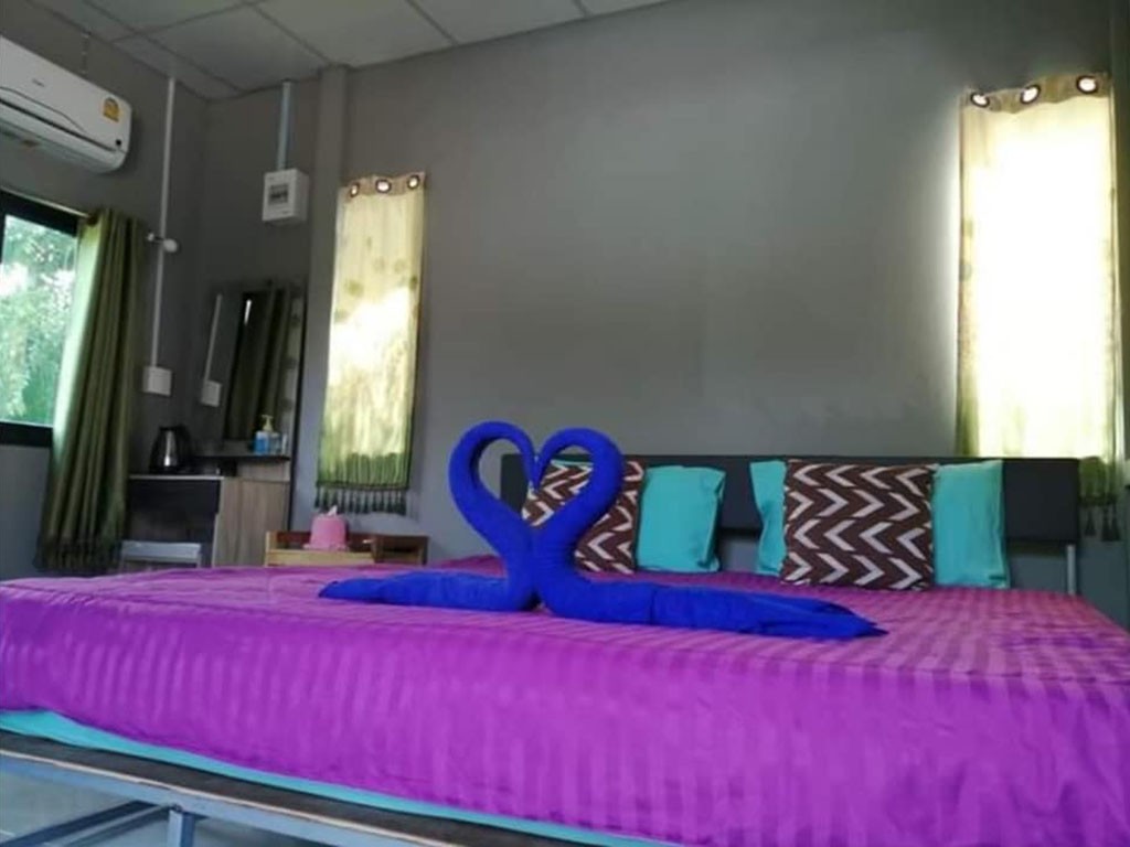 รีสอร์ท ฟิวแอนทิว