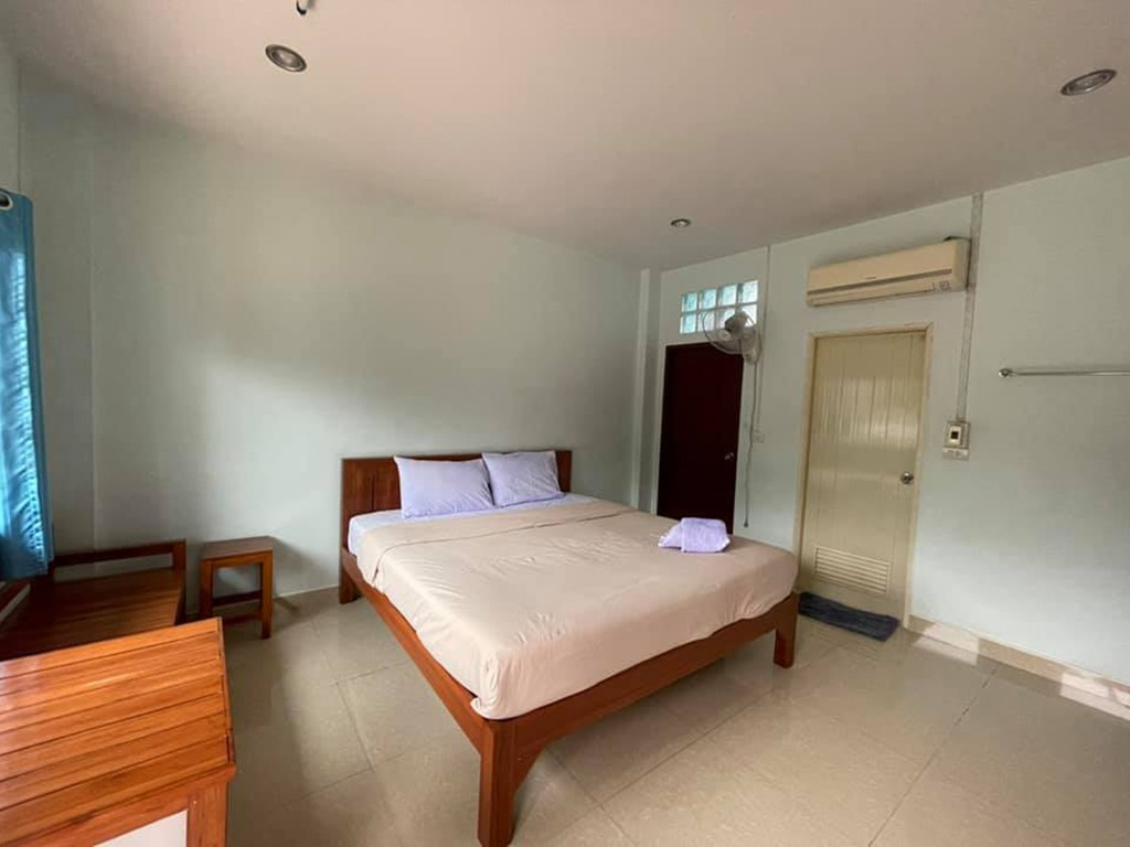 บ้านสีน้ำ รีสอร์ท พิจิตร