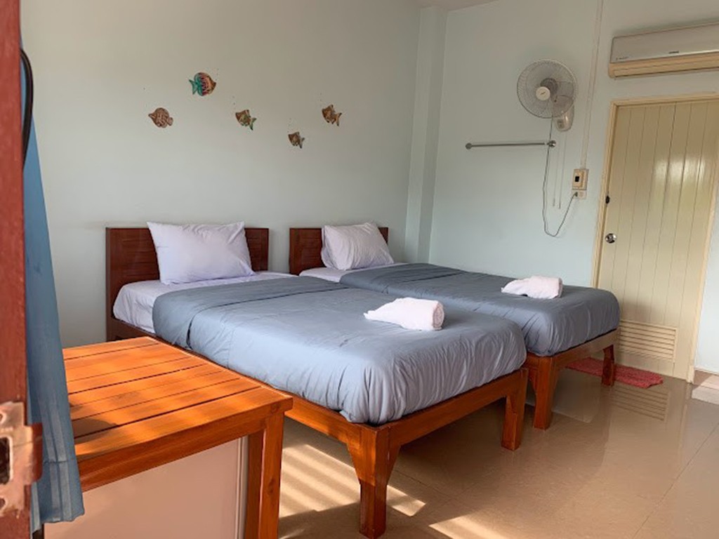 บ้านสีน้ำ รีสอร์ท พิจิตร