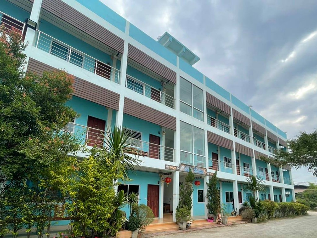 บ้านสีน้ำ รีสอร์ท พิจิตร