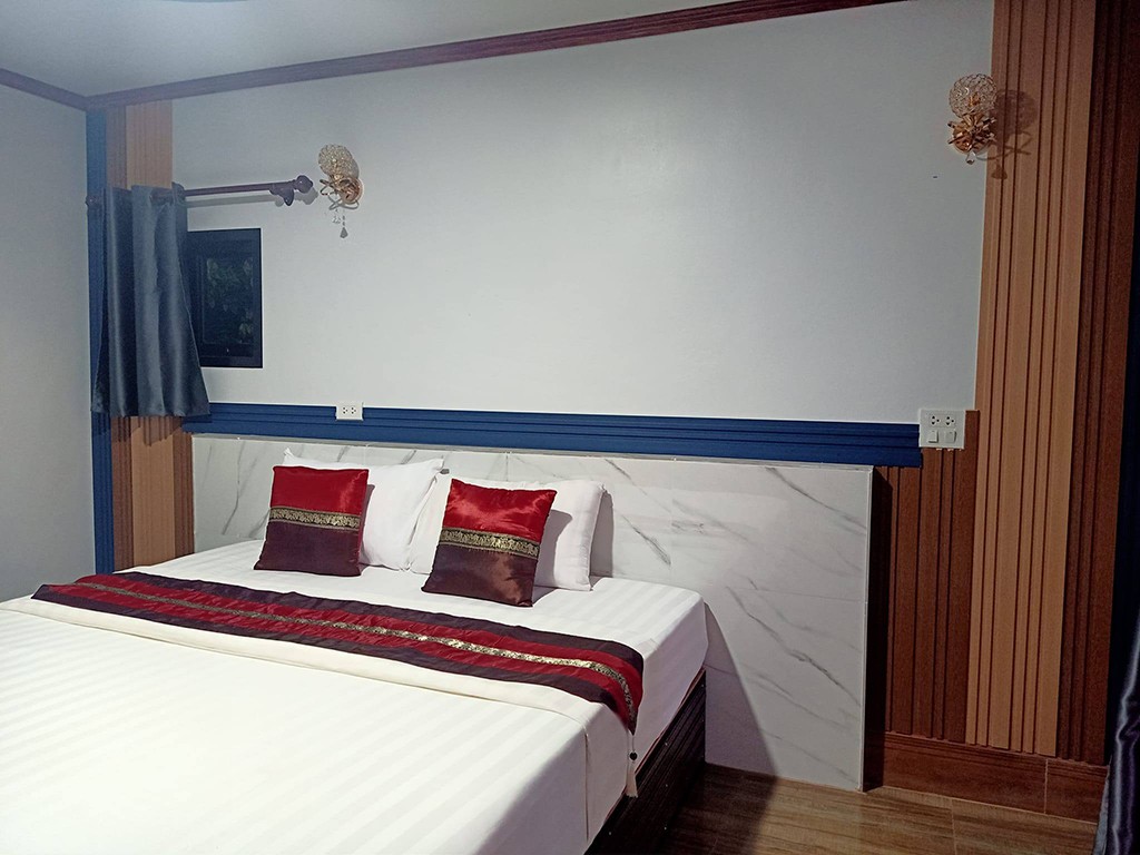 ซันไชน์ รีสอร์ท ระยอง