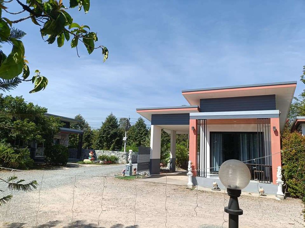 ซันไชน์ รีสอร์ท ระยอง