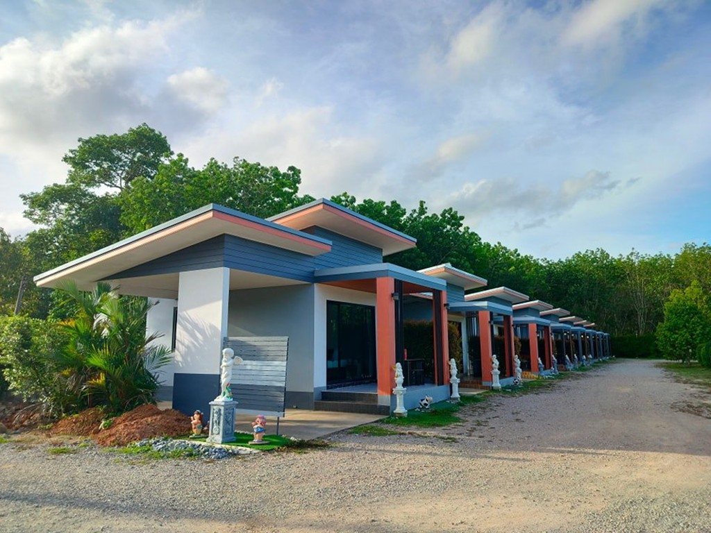 ซันไชน์ รีสอร์ท ระยอง