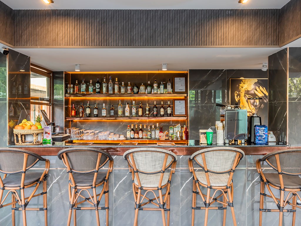 เดอะ เลกาซี่ วี บีช รีสอร์ท อ่าวนาง กระบี่