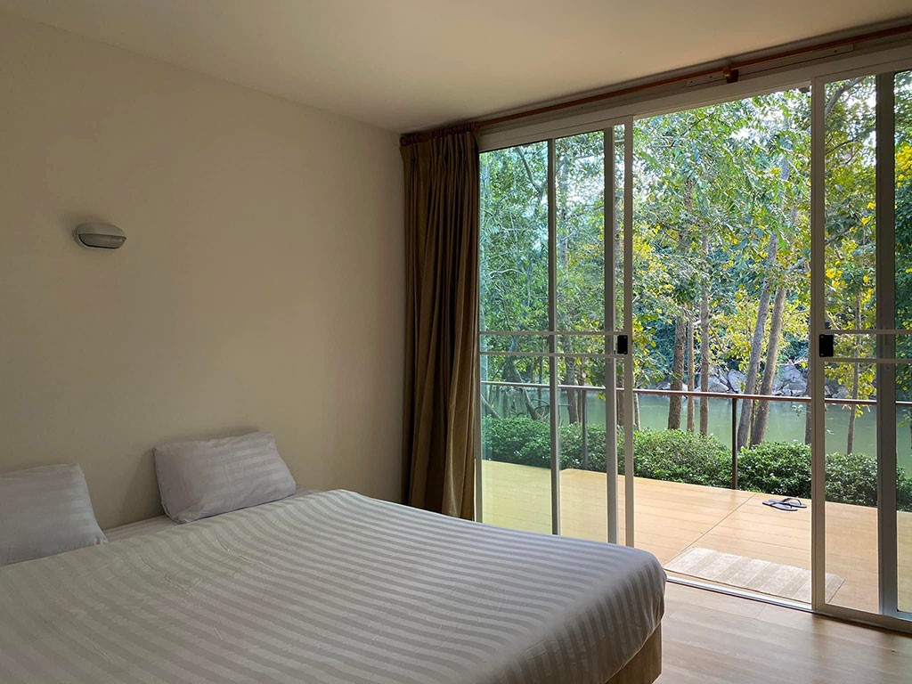 ช่องแคบ อิงแคว รีสอร์ท ไทรโยค