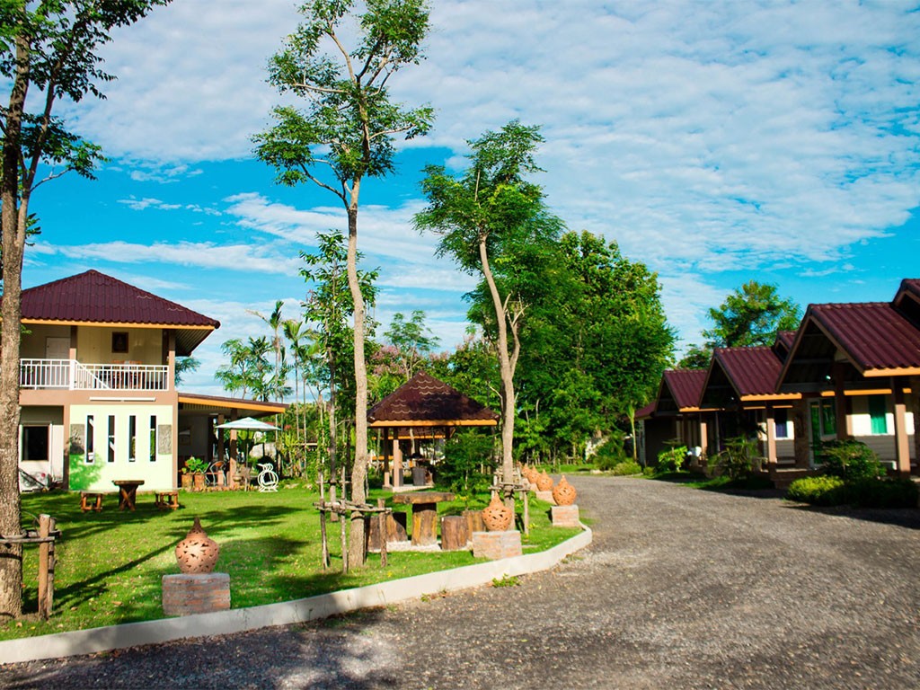 ต้นฝน รีสอร์ท สุโขทัย