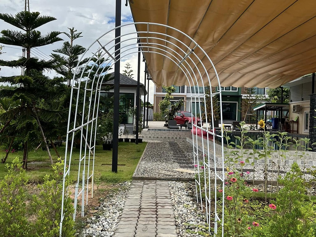 พบรัก รีสอร์ท