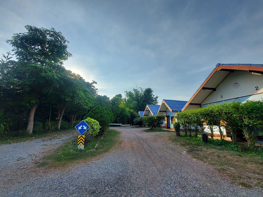 น้อยคันแท รีสอร์ท