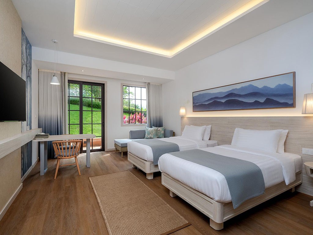 ทานา สปริง รีสอร์ท